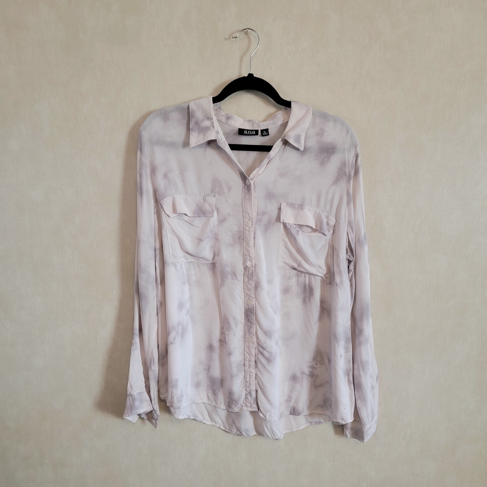 Women's White and Gray Blouse
